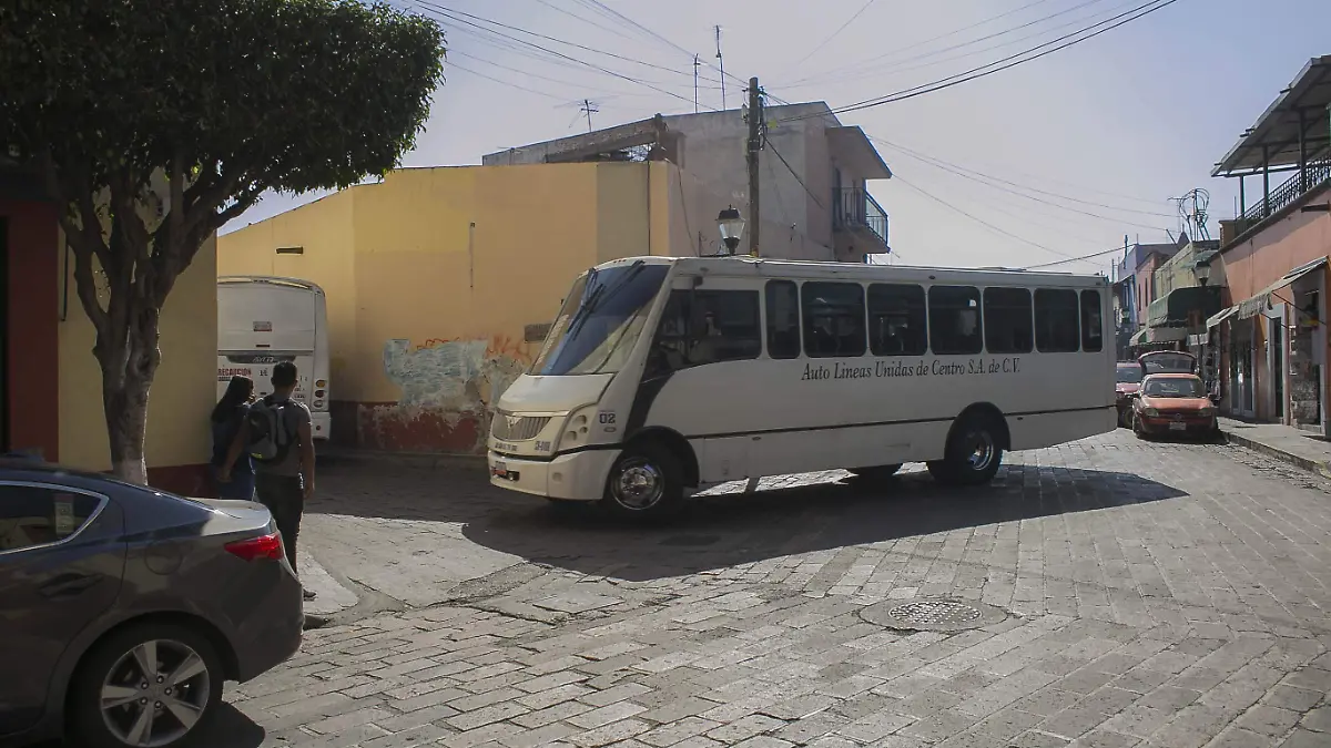 Esperan que el gobierno acceda a la petición de bajar el costo del pasaje. Cesar Ortiz  El Sol de San Juan del Río.